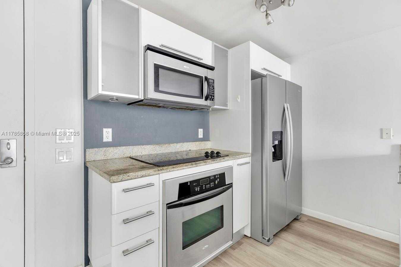 Small Image of 185 SOUTH WEST 7 ST #1508, Miami Number 3
