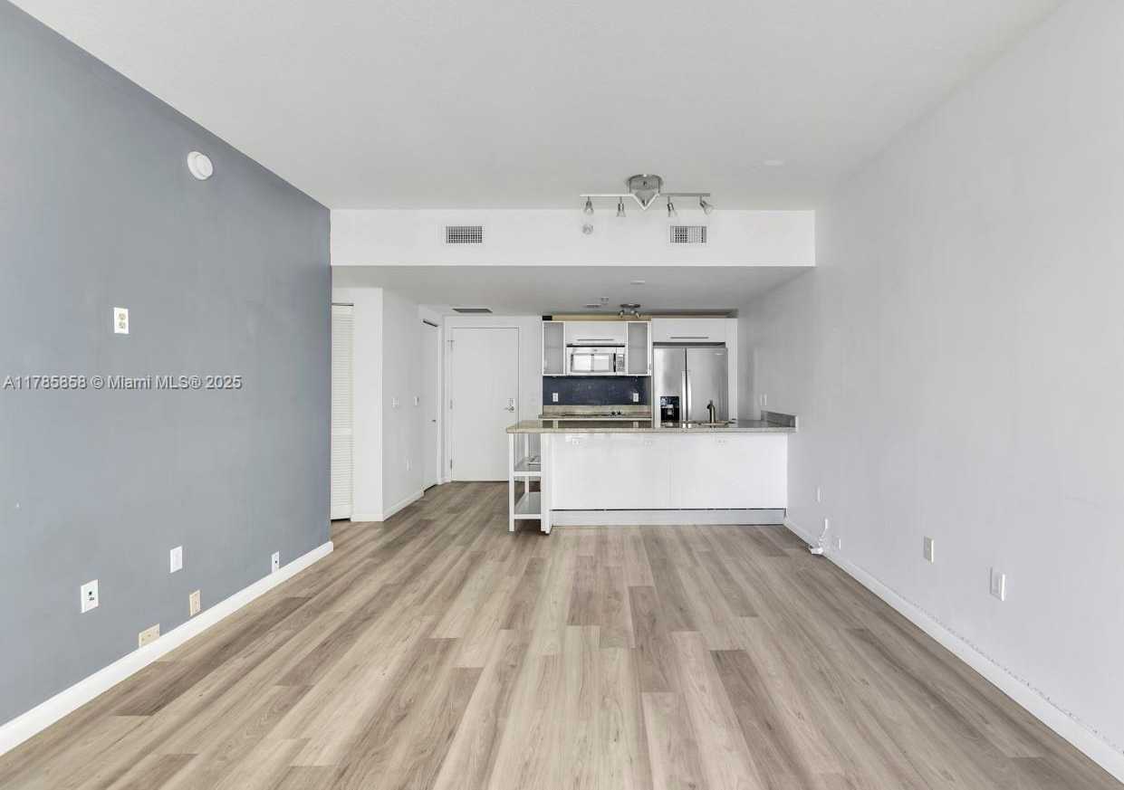 Small Image of 185 SOUTH WEST 7 ST #1508, Miami Number 6