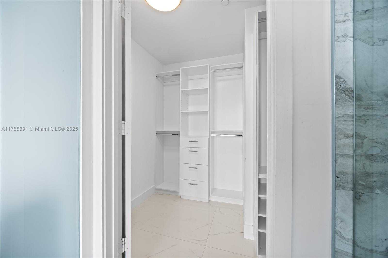 Small Image of 2900 NORTH EAST 7TH AVE #4009, Miami Number 13