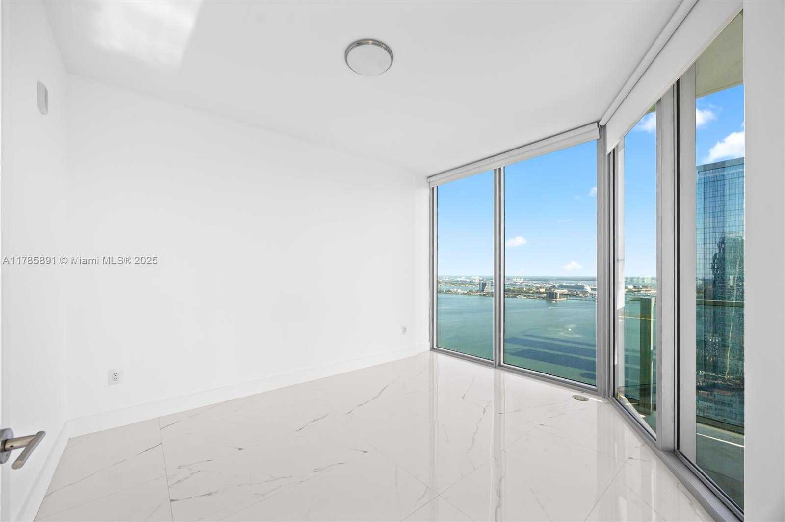 Small Image of 2900 NORTH EAST 7TH AVE #4009, Miami Number 7