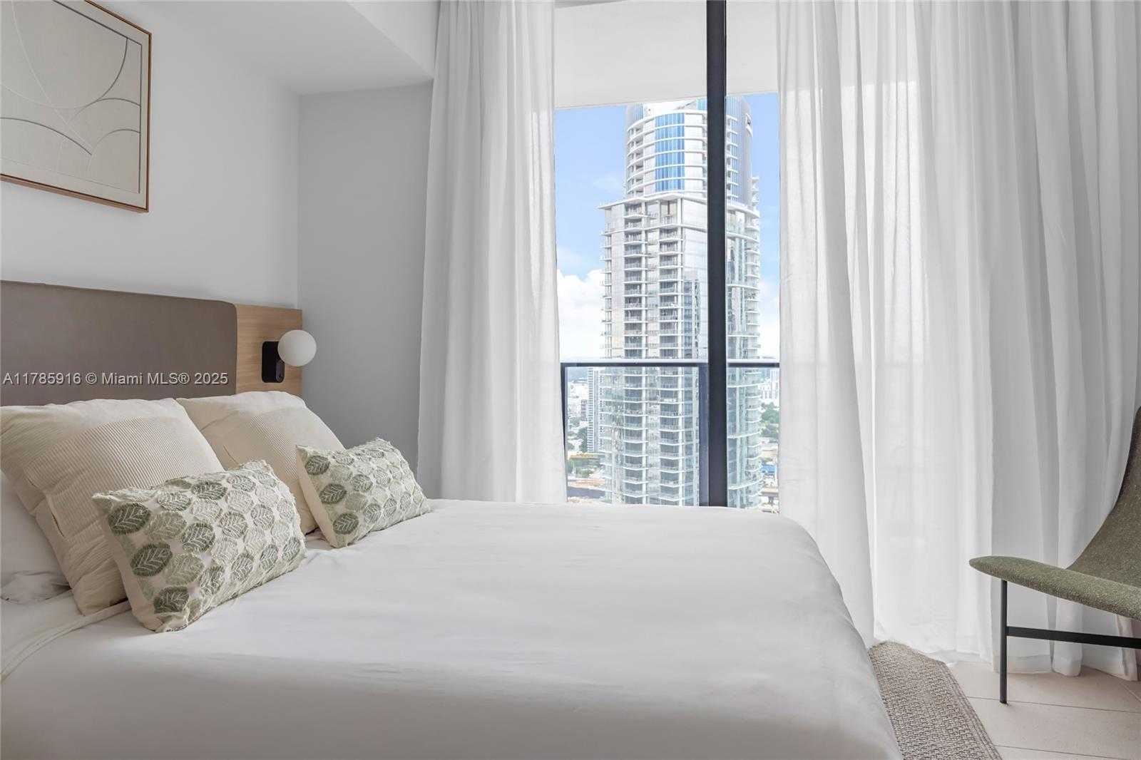 Small Image of 159 NORTH EAST 6TH ST #3701, Miami Number 15