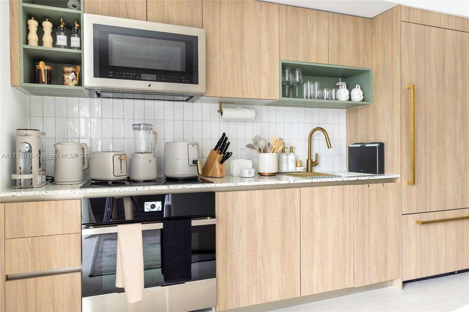 Small Image of 159 NORTH EAST 6TH ST #3701, Miami Number 22