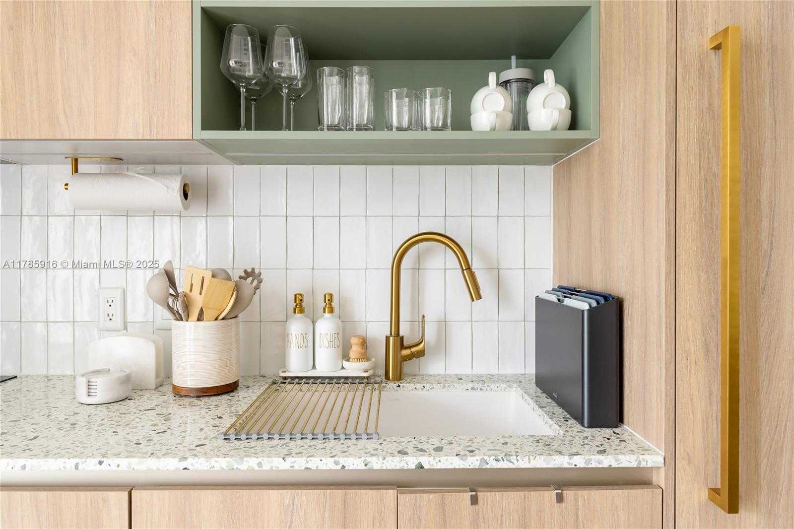 Small Image of 159 NORTH EAST 6TH ST #3701, Miami Number 25