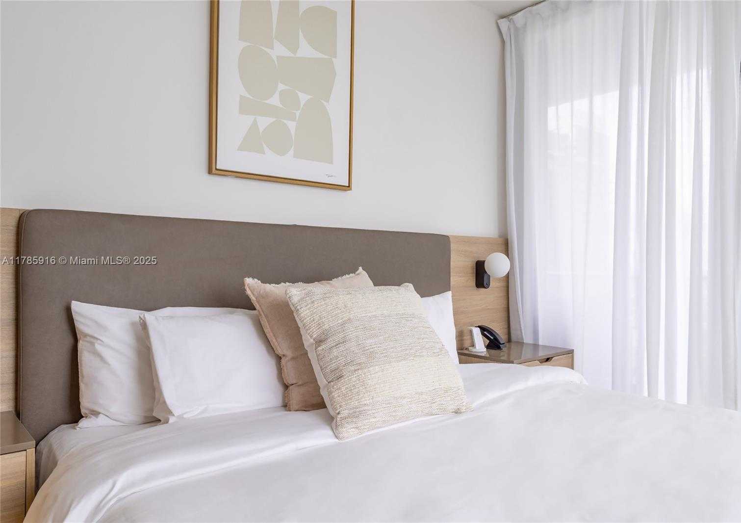 Small Image of 159 NORTH EAST 6TH ST #3701, Miami Number 32