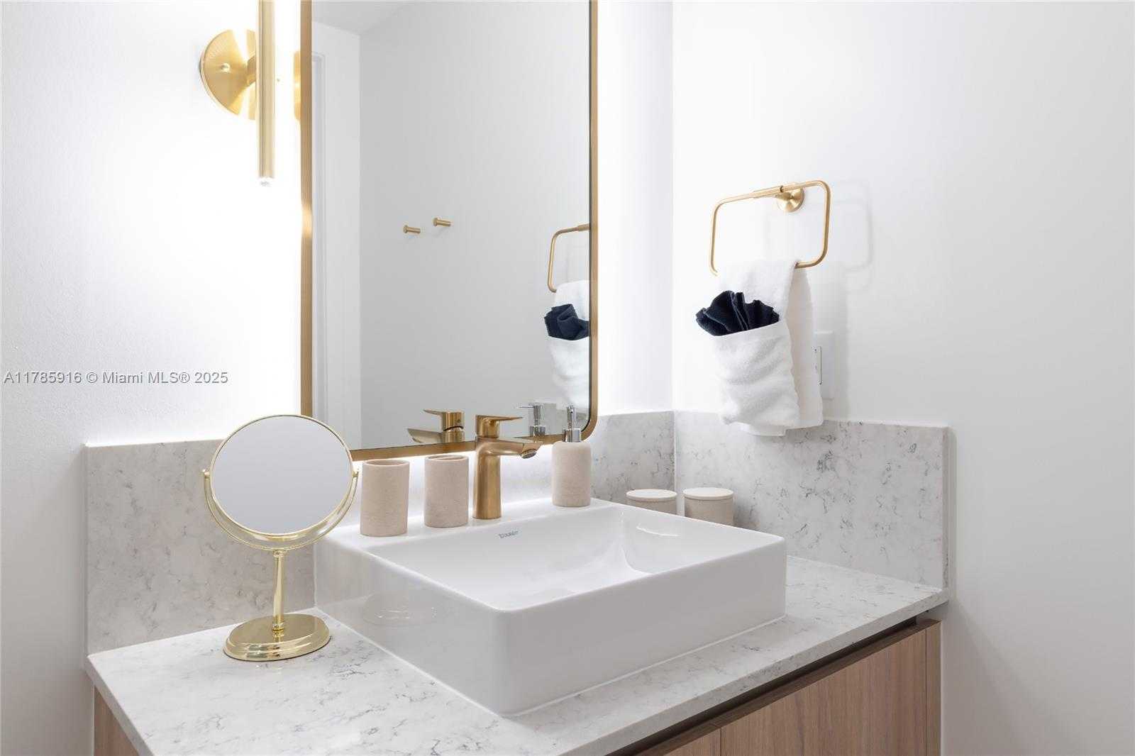 Small Image of 159 NORTH EAST 6TH ST #3701, Miami Number 54