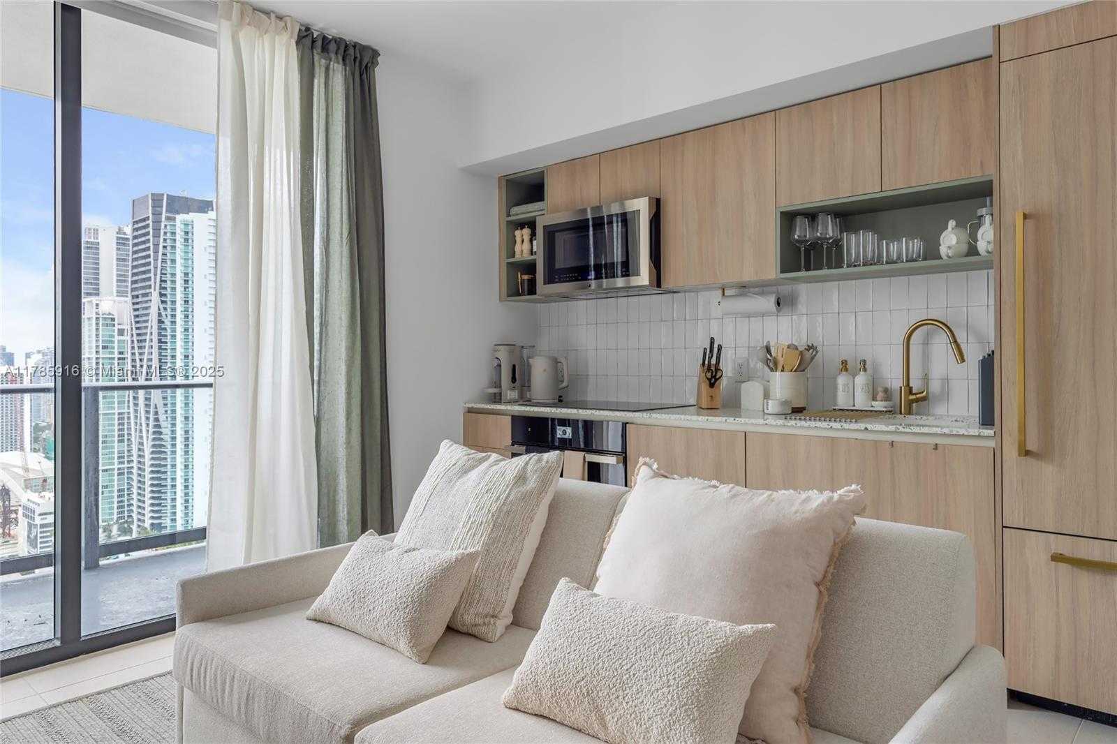 Small Image of 159 NORTH EAST 6TH ST #3701, Miami Number 7
