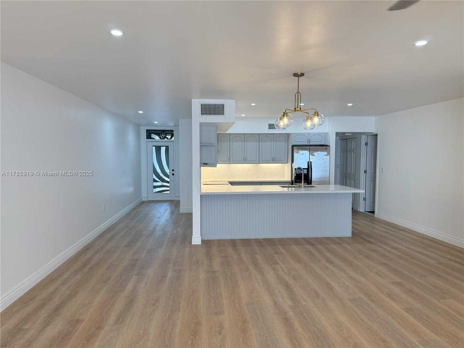 Small Image of 16528 BRIDGE END RD, Miami Lakes Number 10