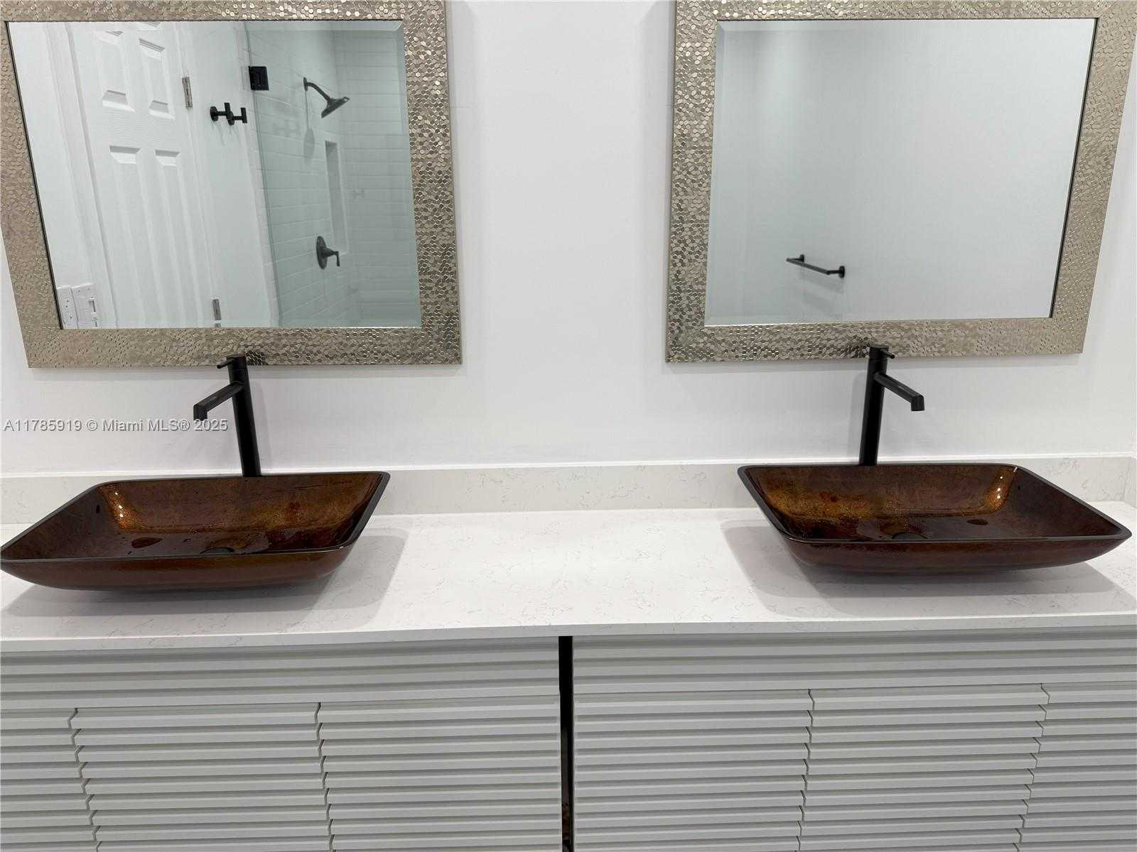 Small Image of 16528 BRIDGE END RD, Miami Lakes Number 21