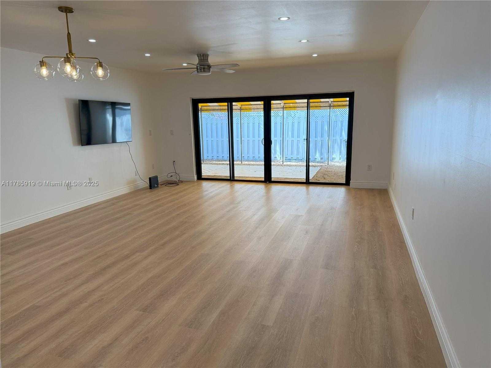 Small Image of 16528 BRIDGE END RD, Miami Lakes Number 5