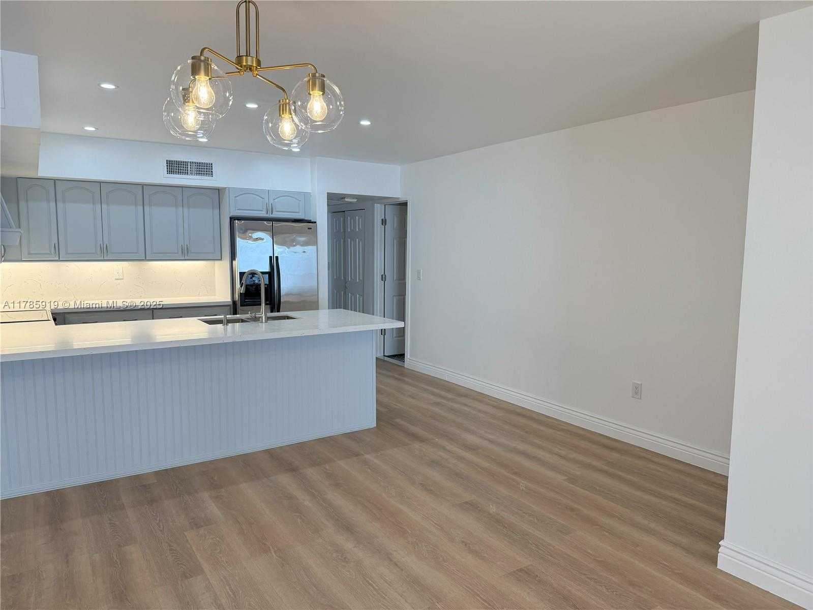 Small Image of 16528 BRIDGE END RD, Miami Lakes Number 9
