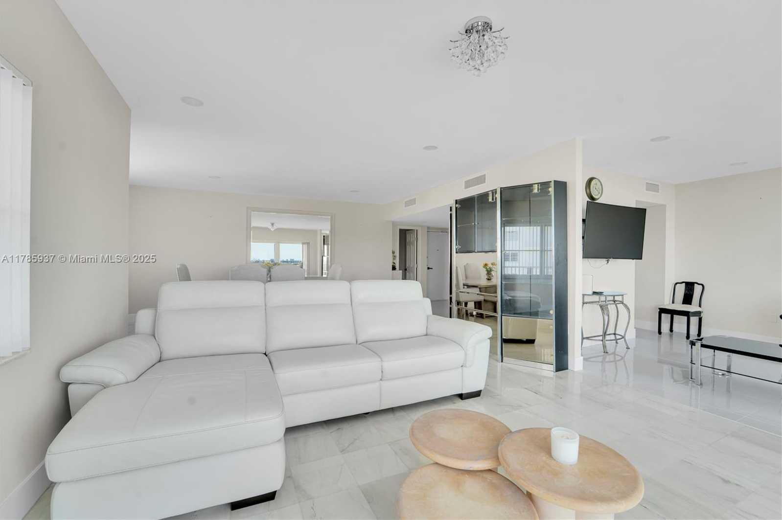 Small Image of 300 BAYVIEW DR #1606, Sunny Isles Beach Number 16