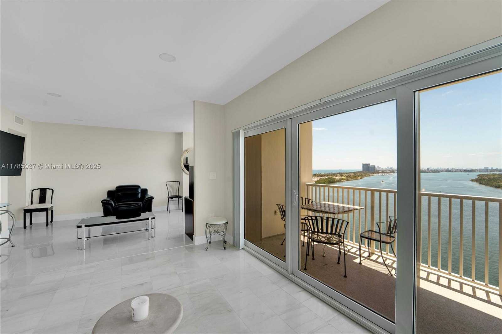 Small Image of 300 BAYVIEW DR #1606, Sunny Isles Beach Number 26
