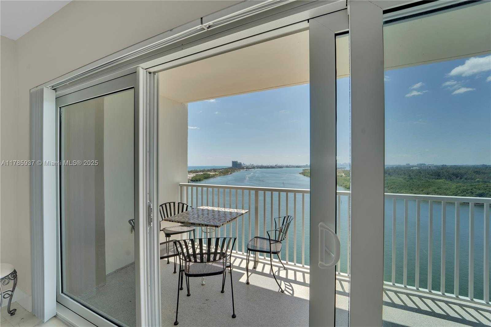 Small Image of 300 BAYVIEW DR #1606, Sunny Isles Beach Number 28