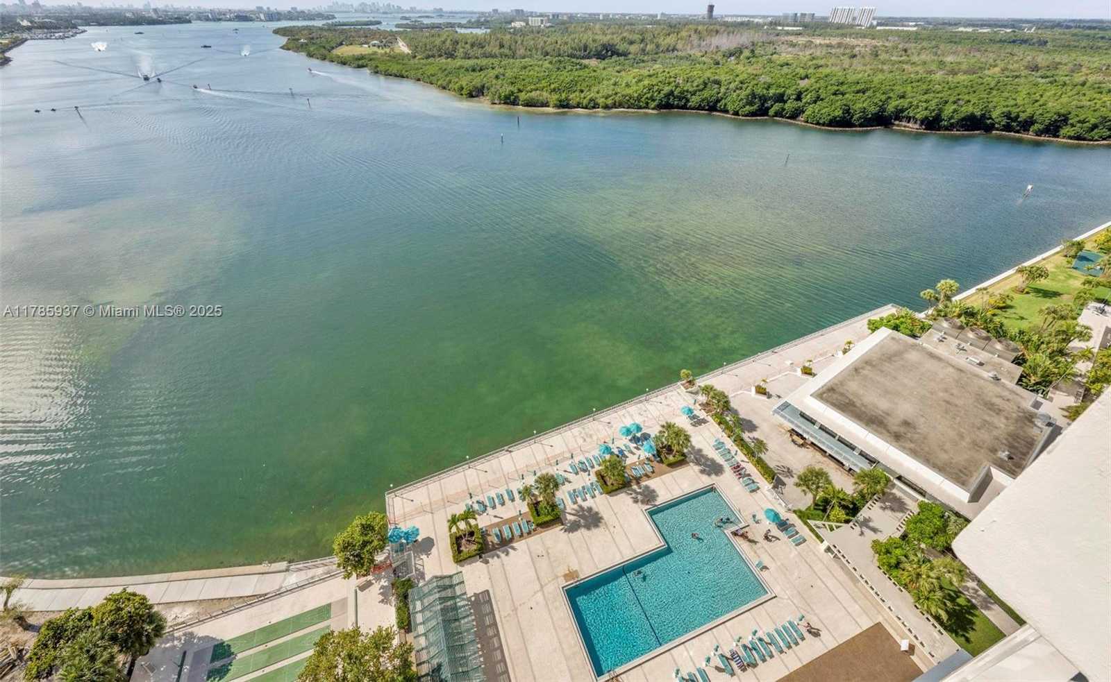 Small Image of 300 BAYVIEW DR #1606, Sunny Isles Beach Number 42