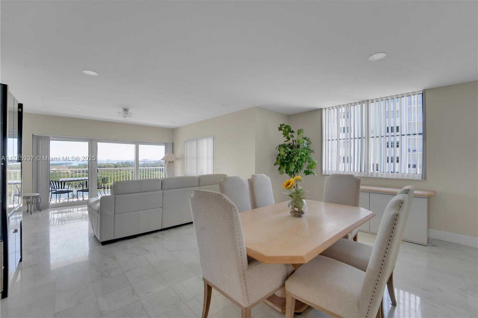 Small Image of 300 BAYVIEW DR #1606, Sunny Isles Beach Number 6