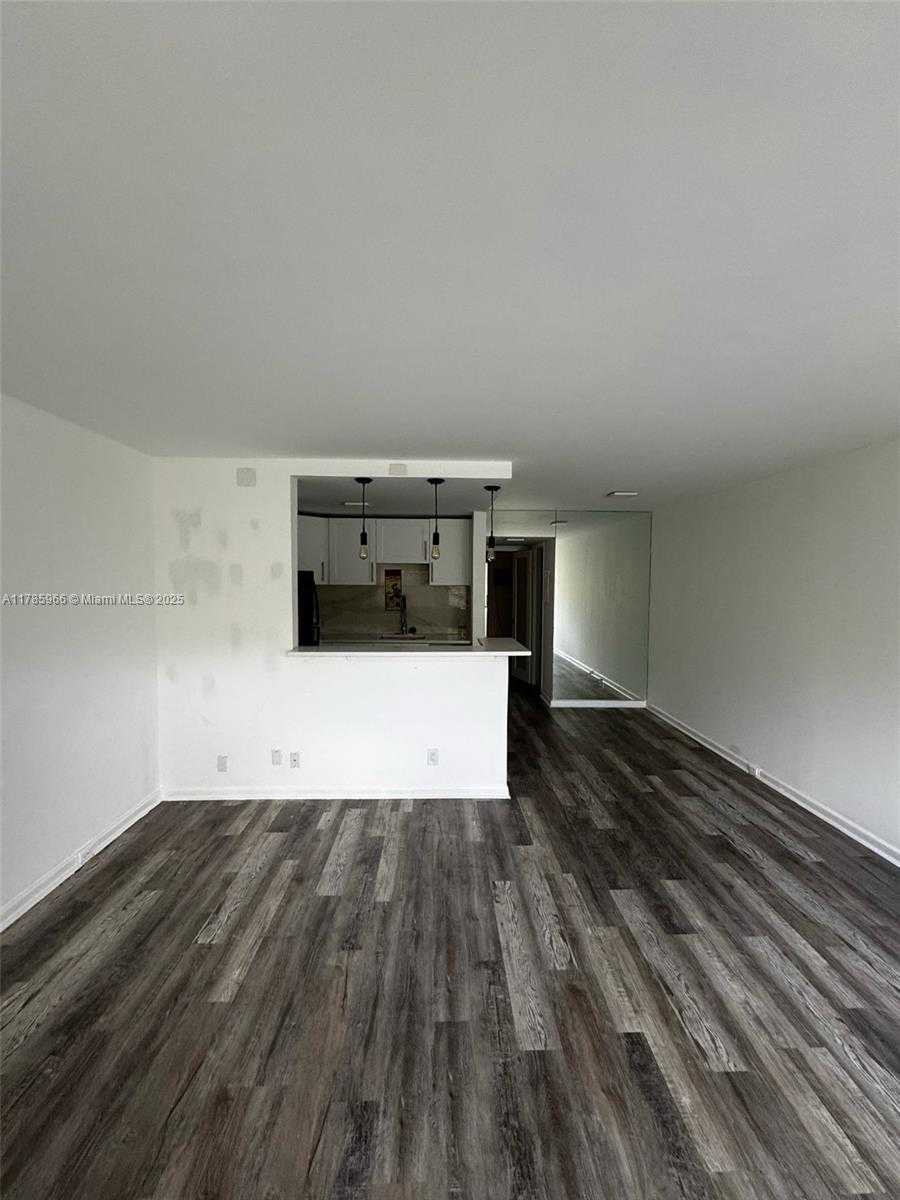 Small Image of 22 SUFFOLK A #22, Boca Raton Number 23