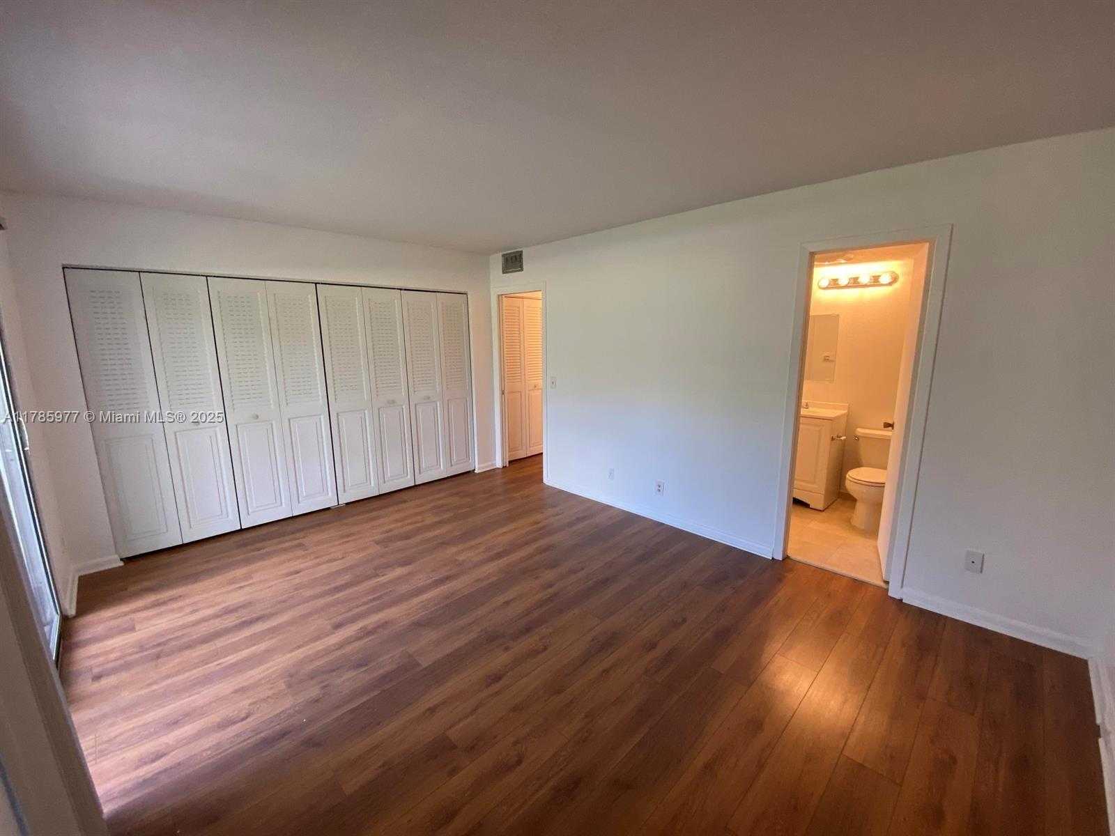 Small Image of 381 FANSHAW J #381, Boca Raton Number 5