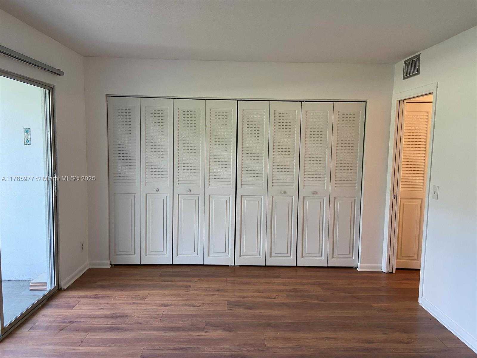 Small Image of 381 FANSHAW J #381, Boca Raton Number 8