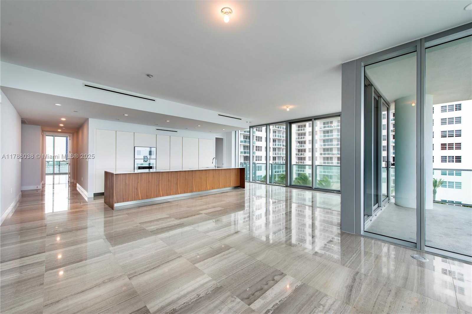 Small Image of 6901 COLLINS AVE #401, Miami Beach Number 11