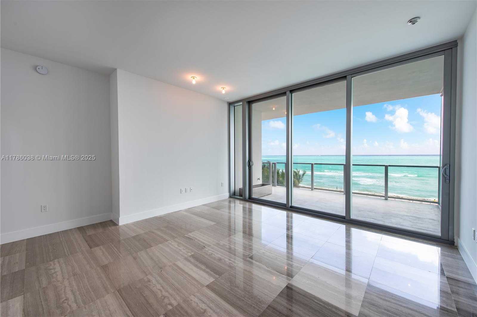 Small Image of 6901 COLLINS AVE #401, Miami Beach Number 12
