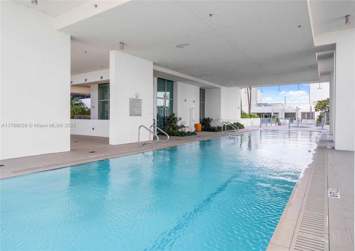 Small Image of 6901 COLLINS AVE #401, Miami Beach Number 30