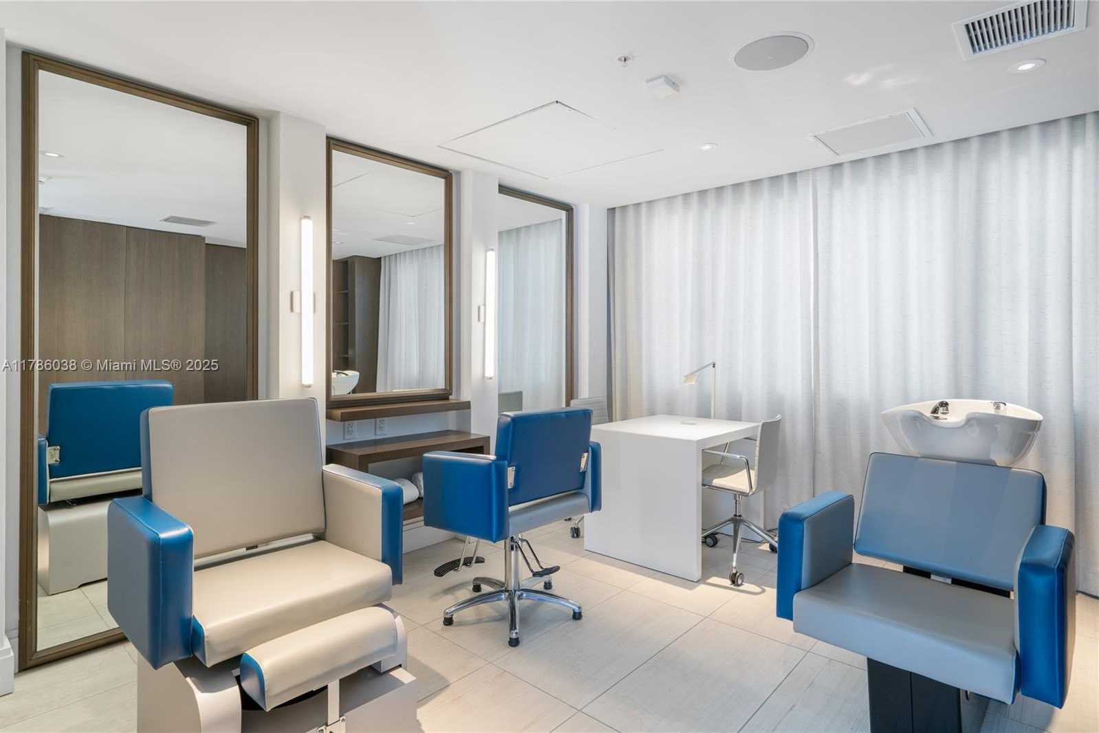 Small Image of 6901 COLLINS AVE #401, Miami Beach Number 32