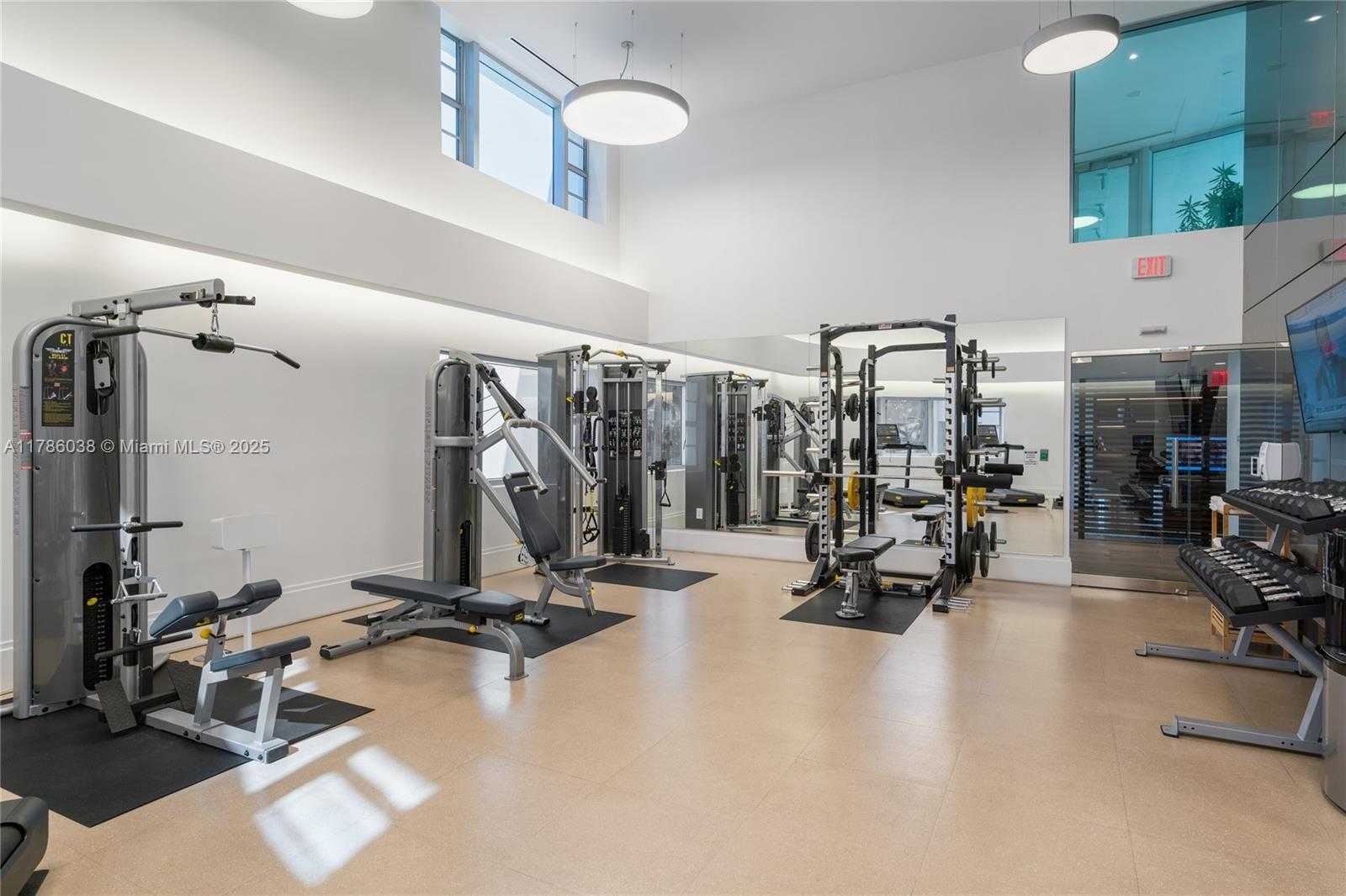 Small Image of 6901 COLLINS AVE #401, Miami Beach Number 39