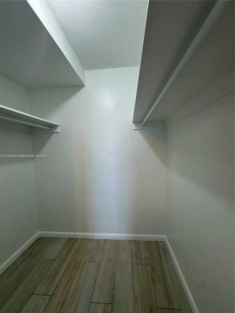 Small Image of 5161 COLLINS AVE #1206, Miami Beach Number 13