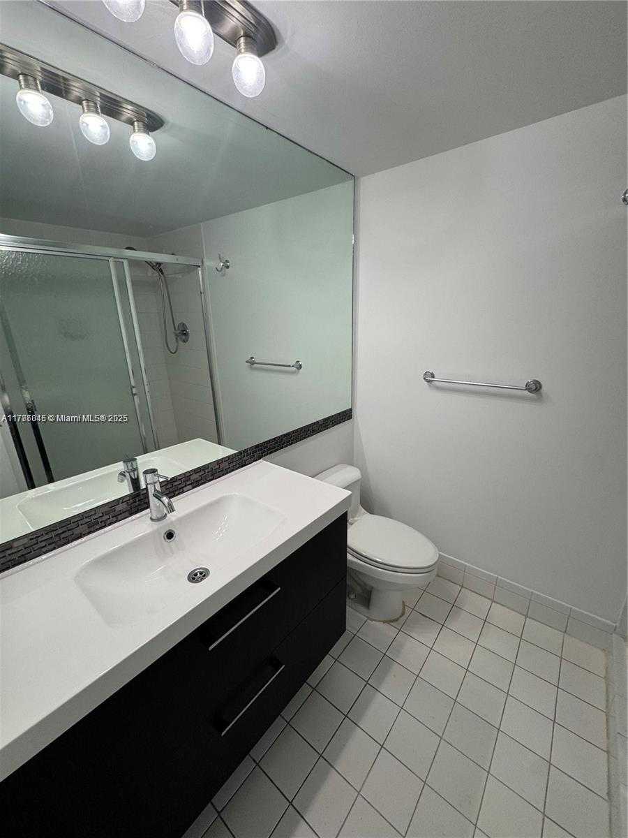 Small Image of 5161 COLLINS AVE #1206, Miami Beach Number 14
