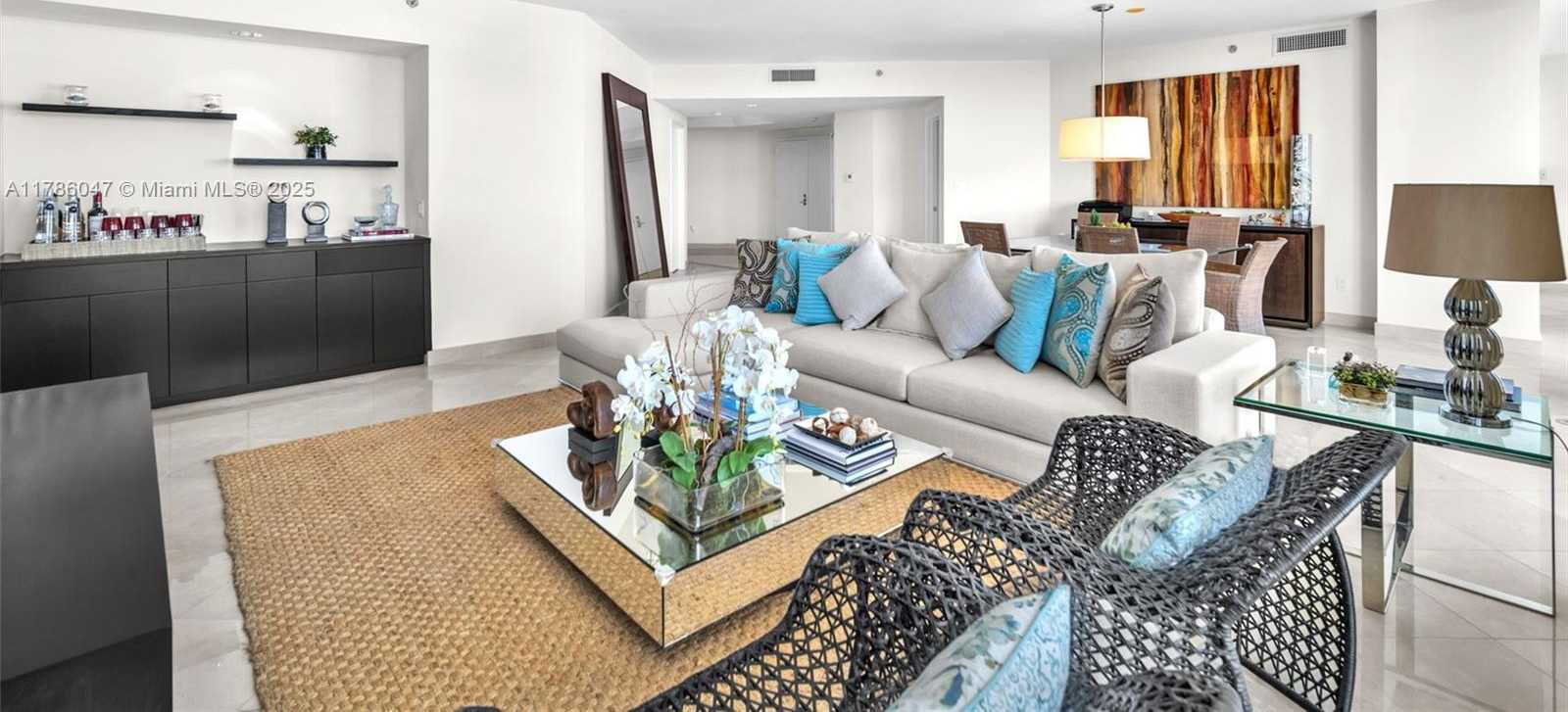 Small Image of 2000 ISLAND BLVD #1704, Aventura Number 12