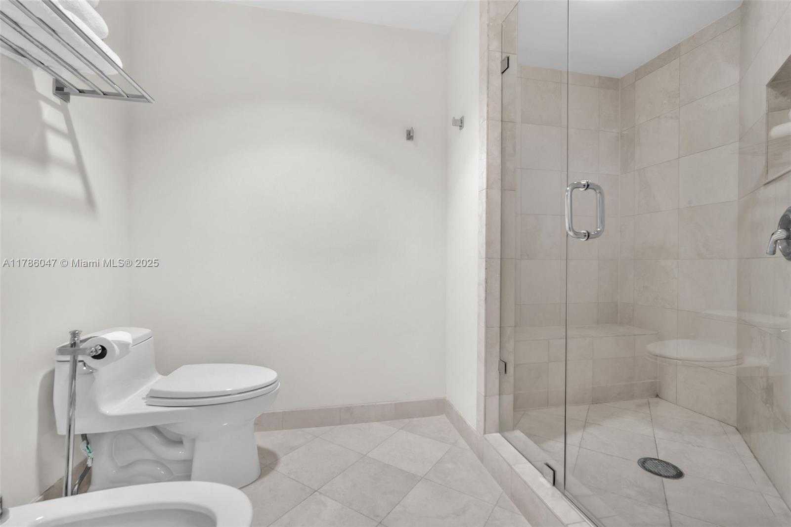 Small Image of 2000 ISLAND BLVD #1704, Aventura Number 29
