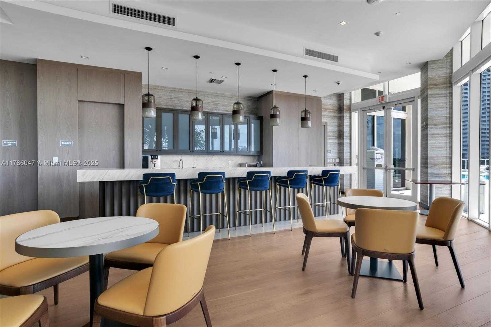 Small Image of 2000 ISLAND BLVD #1704, Aventura Number 34