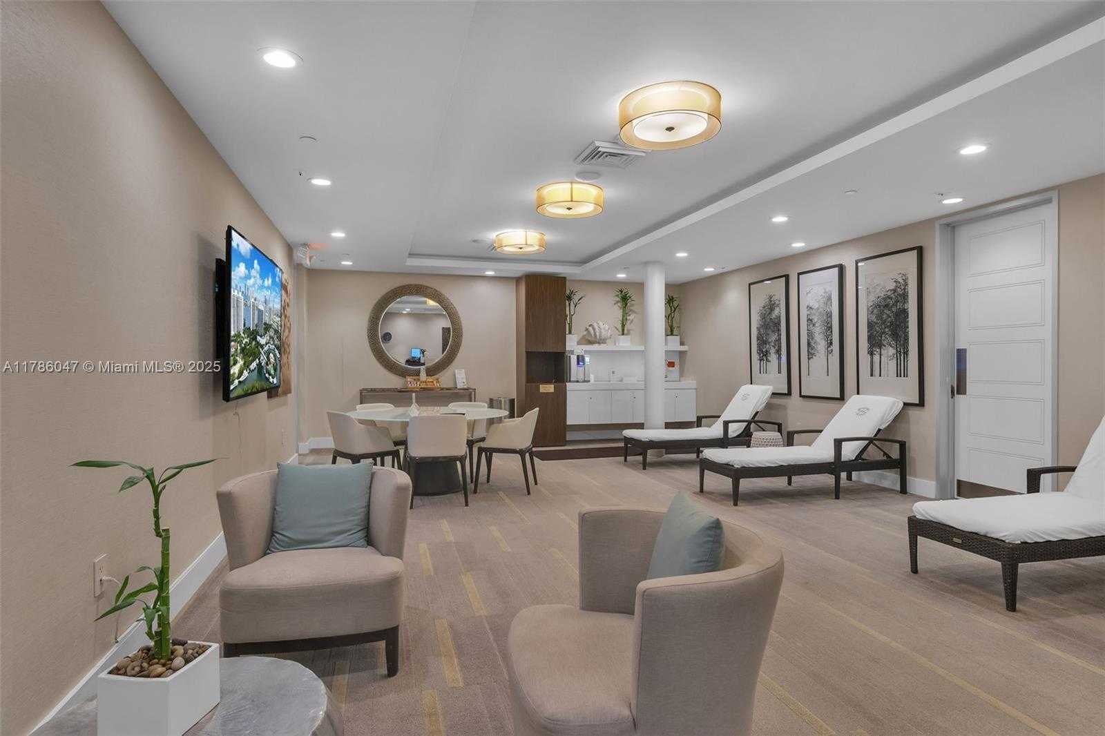 Small Image of 2000 ISLAND BLVD #1704, Aventura Number 36