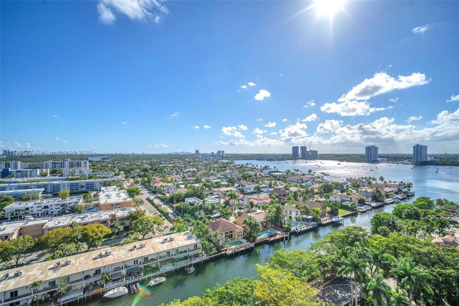 Small Image of 2000 ISLAND BLVD #1704, Aventura Number 49