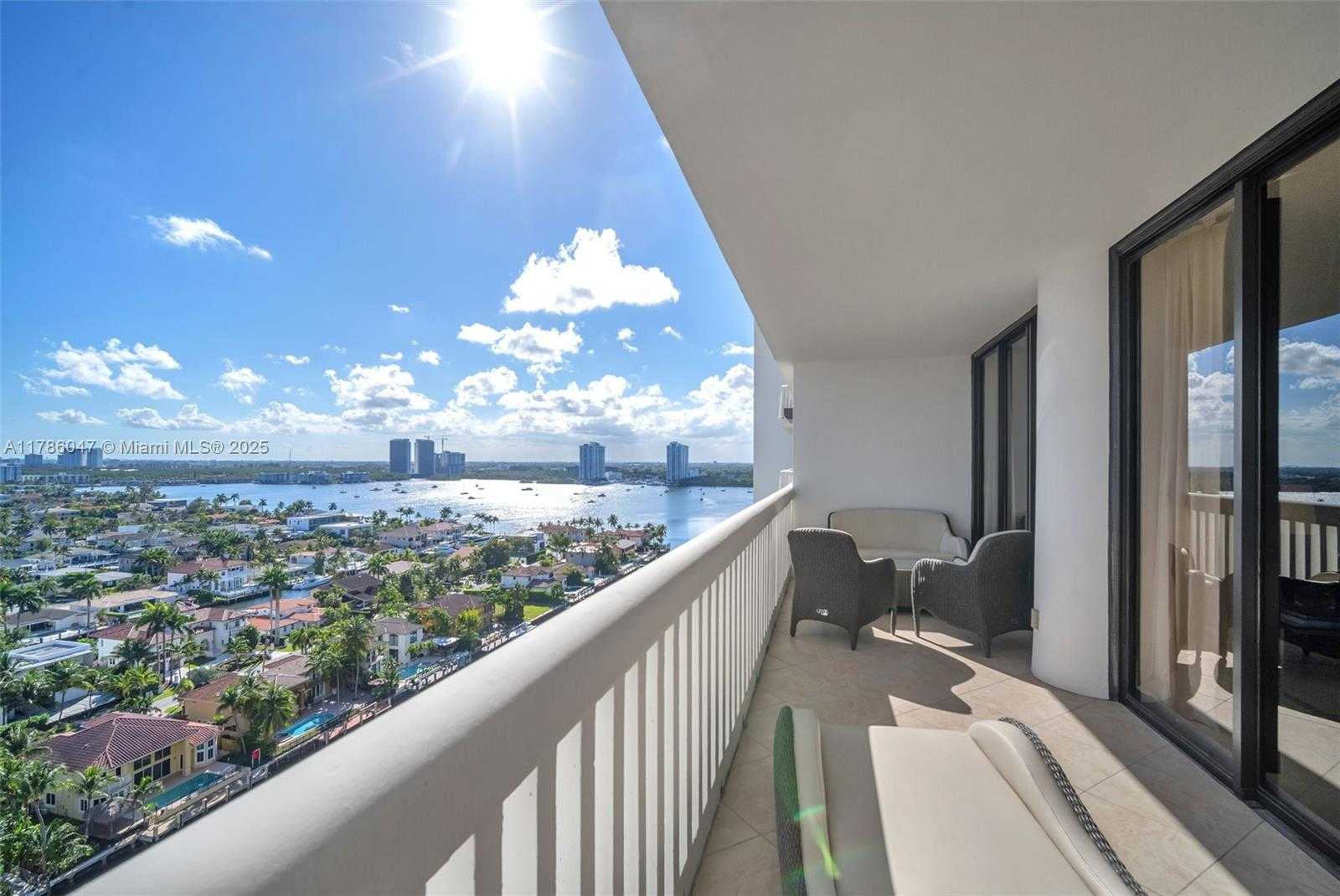 Small Image of 2000 ISLAND BLVD #1704, Aventura Number 51