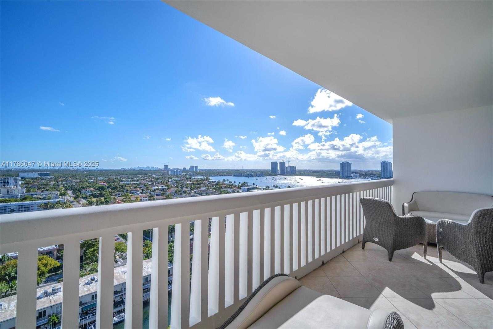 Small Image of 2000 ISLAND BLVD #1704, Aventura Number 52