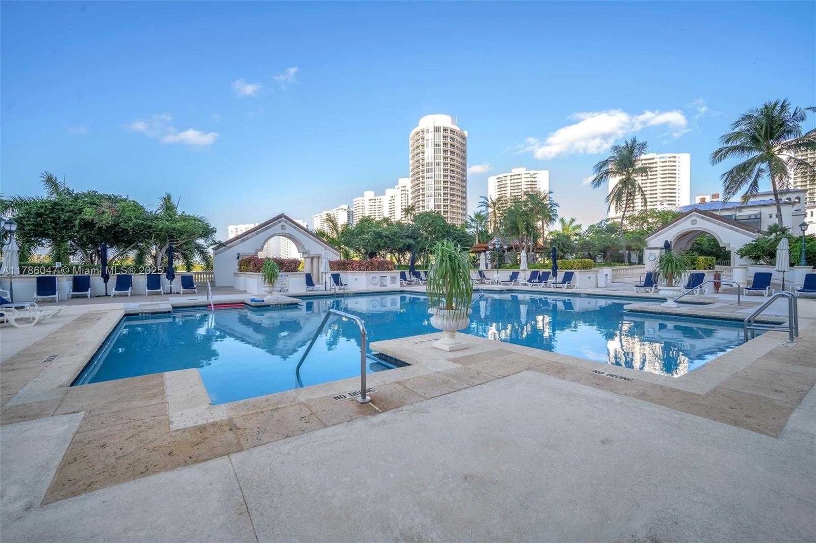 Small Image of 2000 ISLAND BLVD #1704, Aventura Number 57