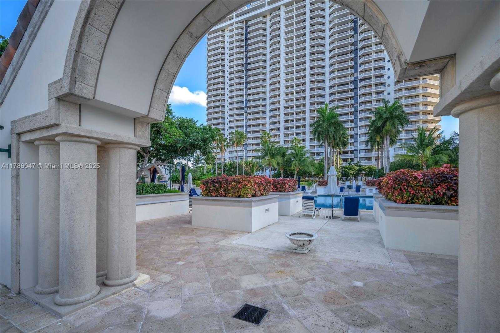 Small Image of 2000 ISLAND BLVD #1704, Aventura Number 59