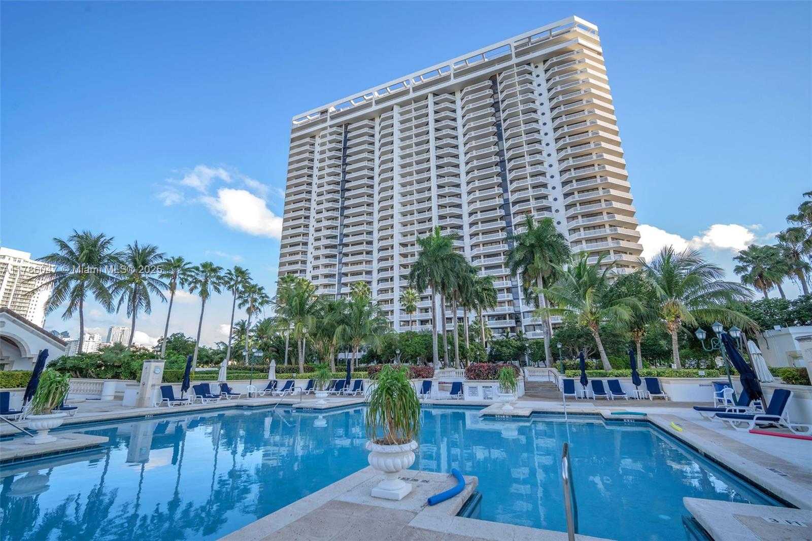 Small Image of 2000 ISLAND BLVD #1704, Aventura Number 62