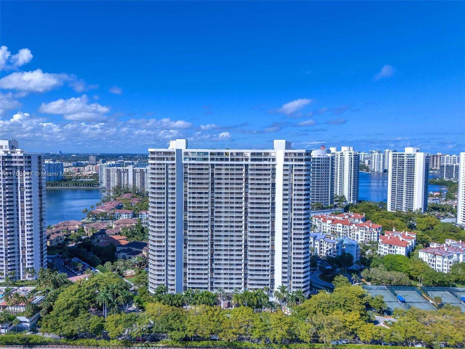 Small Image of 2000 ISLAND BLVD #1704, Aventura Number 65