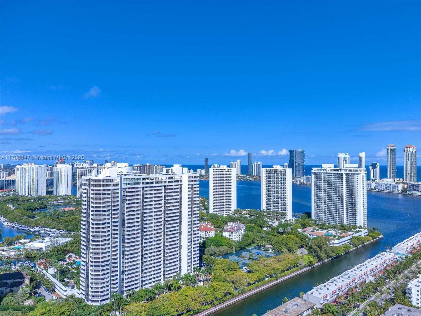 Small Image of 2000 ISLAND BLVD #1704, Aventura Number 66
