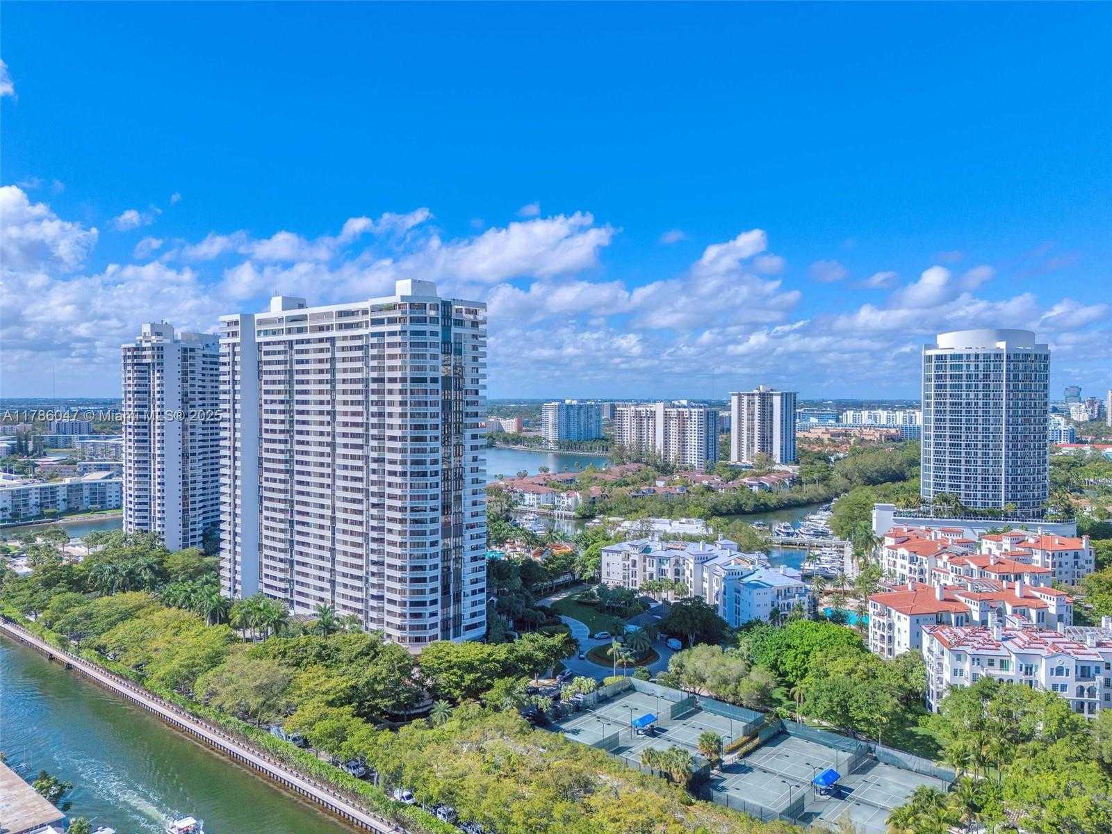 Small Image of 2000 ISLAND BLVD #1704, Aventura Number 67
