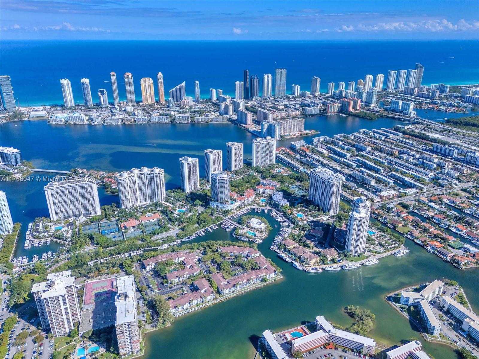 Small Image of 2000 ISLAND BLVD #1704, Aventura Number 74