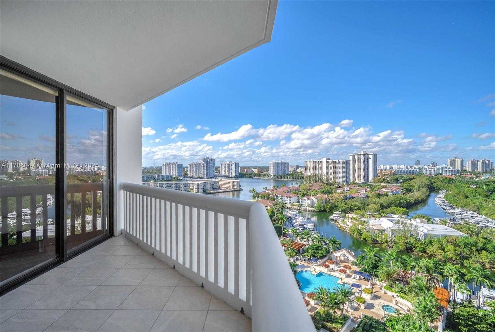 Small Image of 2000 ISLAND BLVD #1704, Aventura Number 8