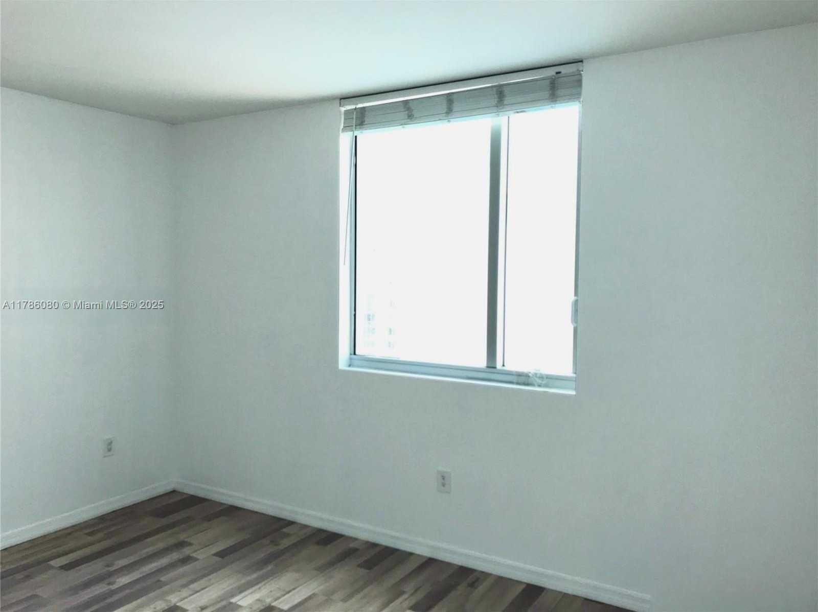 Small Image of 55 SOUTH EAST 6TH ST #1610, Miami Number 8