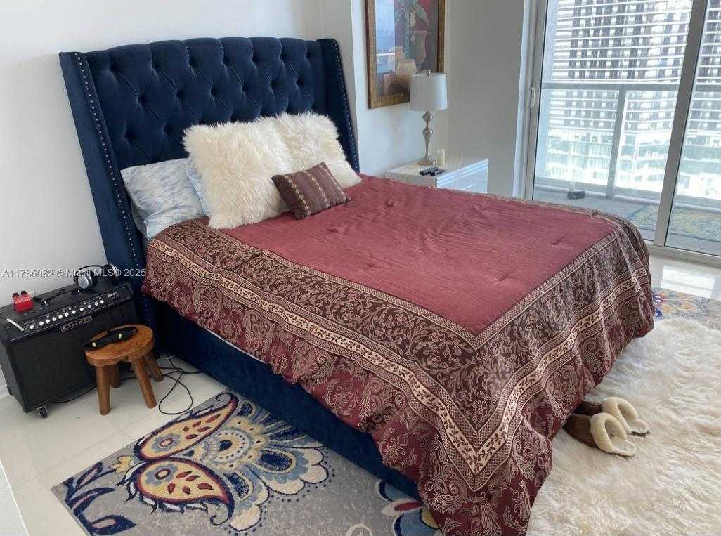 Small Image of 244 Biscayne Blvd, Miami, FL 33132, USA Number 11