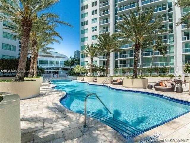 Small Image of 244 Biscayne Blvd, Miami, FL 33132, USA Number 6