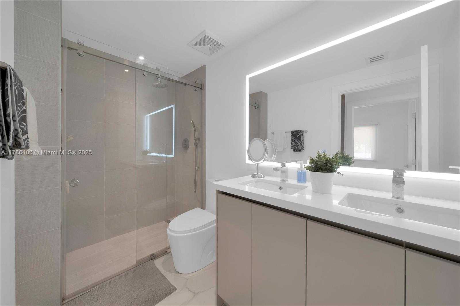 Small Image of 10700 NORTH WEST 66TH ST #103, Doral Number 5