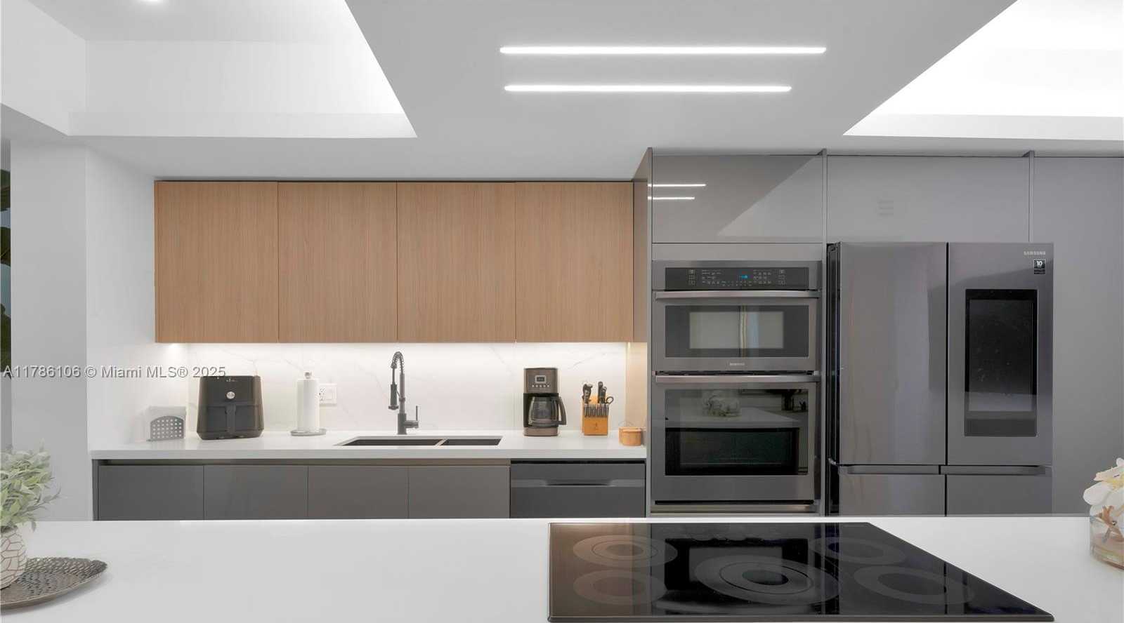 Small Image of 10700 NORTH WEST 66TH ST #103, Doral Number 7