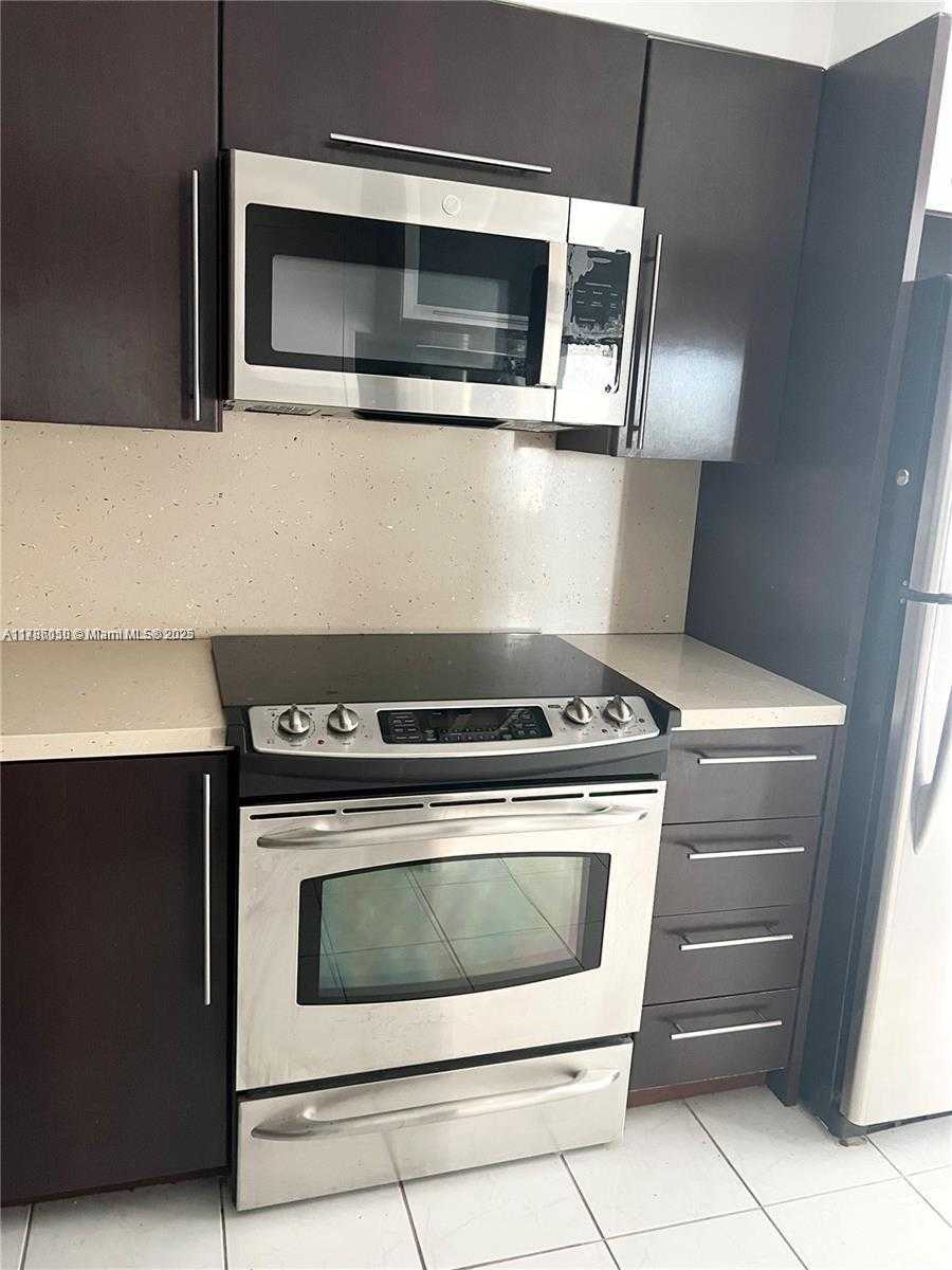 Small Image of 5838 COLLINS AVE #14F, Miami Beach Number 14